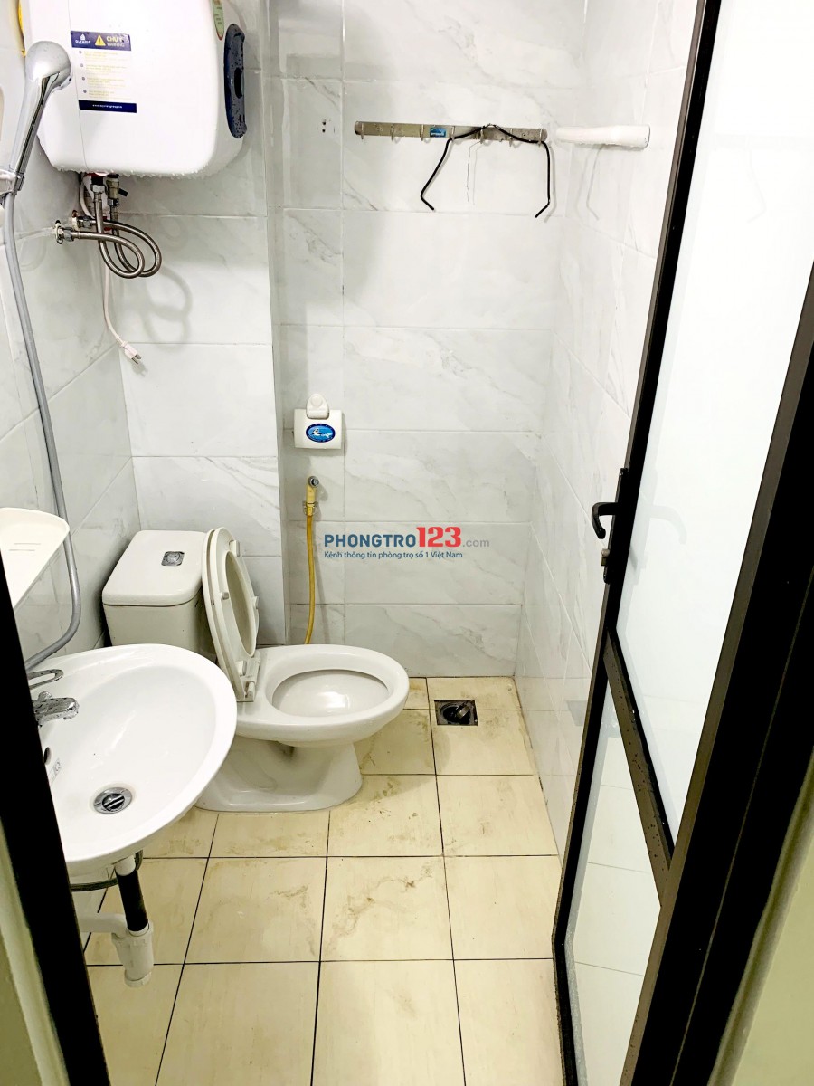 Phòng đẹp Phùng Hưng, Phúc La, cách hồ Văn Quán 600m, full đồ, cửa sổ thông thoáng