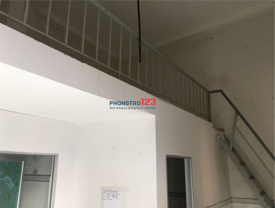 Chính chủ cho thuê phòng trọ có gác wc riêng bếp tại hẻm 1333 Huỳnh Tấn Phát Q7 Giá 2,2tr/th