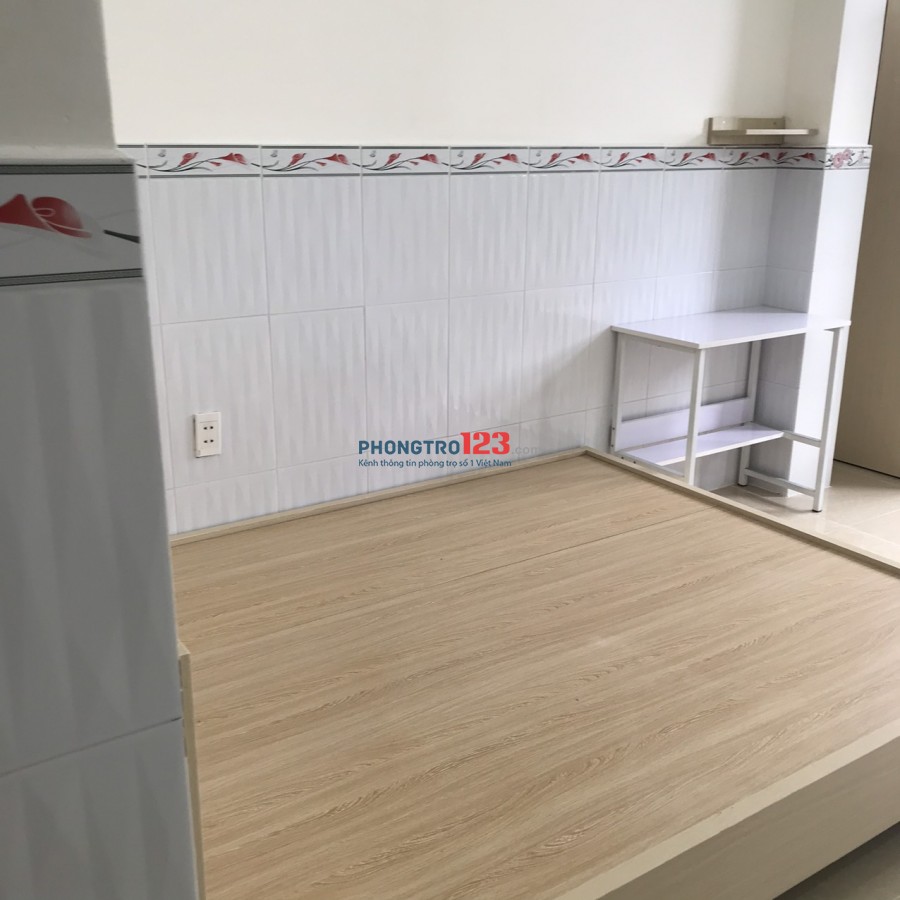 Cho thuê phòng 25m2 có wc riêng bếp đầy đủ nội thất mới tinh nhà mặt tiền 114 Tam Đảo P14 Q10