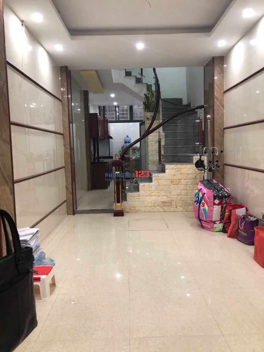 Cho thuê phòng trọ tại Tôn Đức Thắng, Đống Đa có điều hòa giá 2tr3