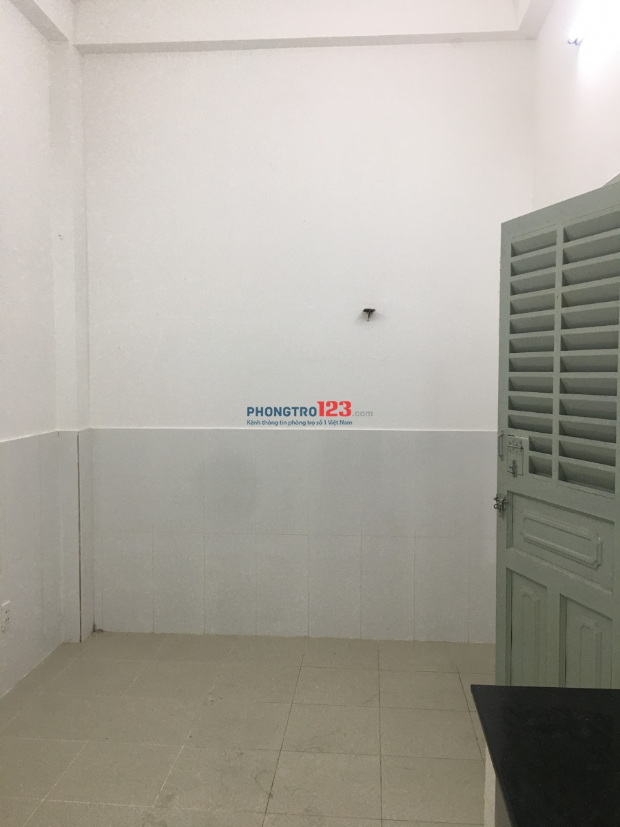 Phòng mới chính chủ nội thất cơ bản ngay Nguyễn Văn Thương