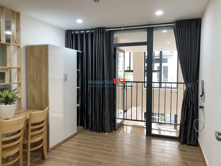 Căn hộ mini, Balcony riêng, full nội thất đường Lạc Long Quân