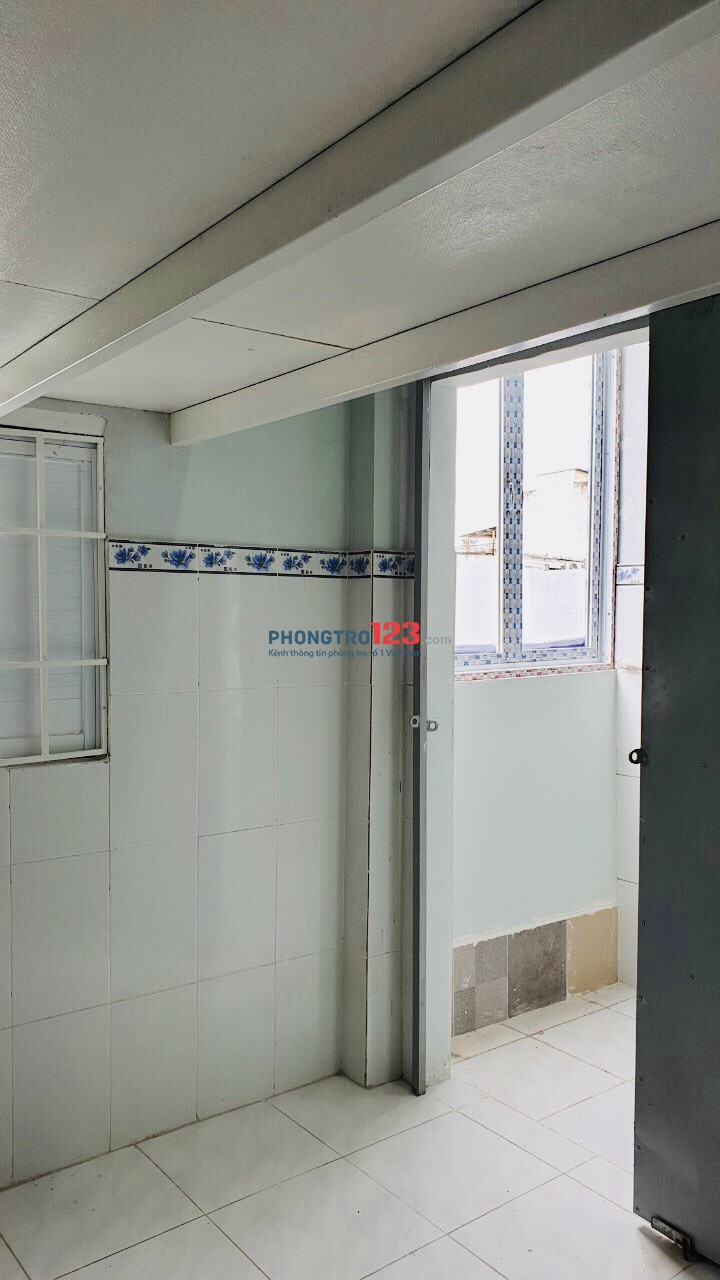 Phòng trọ khu nhà cao tầng mặt tiền Trần Bá Giao diên tích từ 18 đến 20m2 bảo vệ 24/24