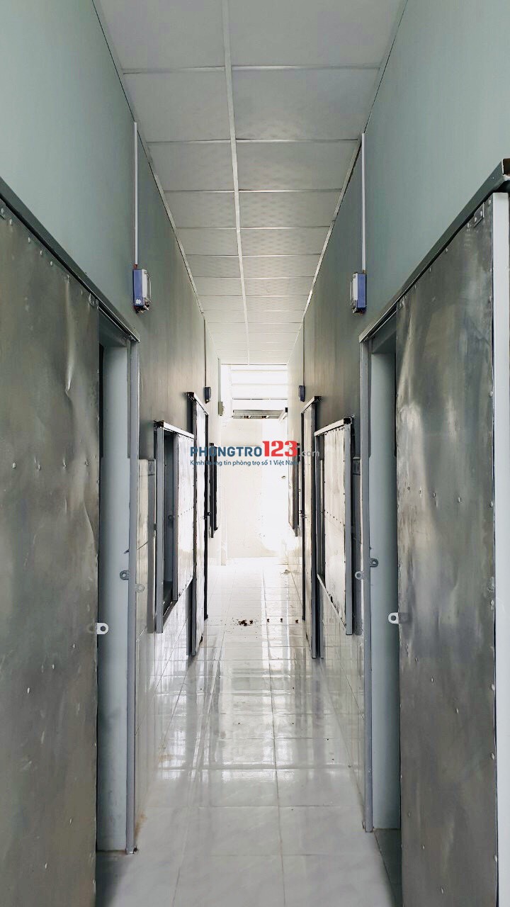Phòng trọ khu nhà cao tầng mặt tiền Trần Bá Giao diên tích từ 18 đến 20m2 bảo vệ 24/24