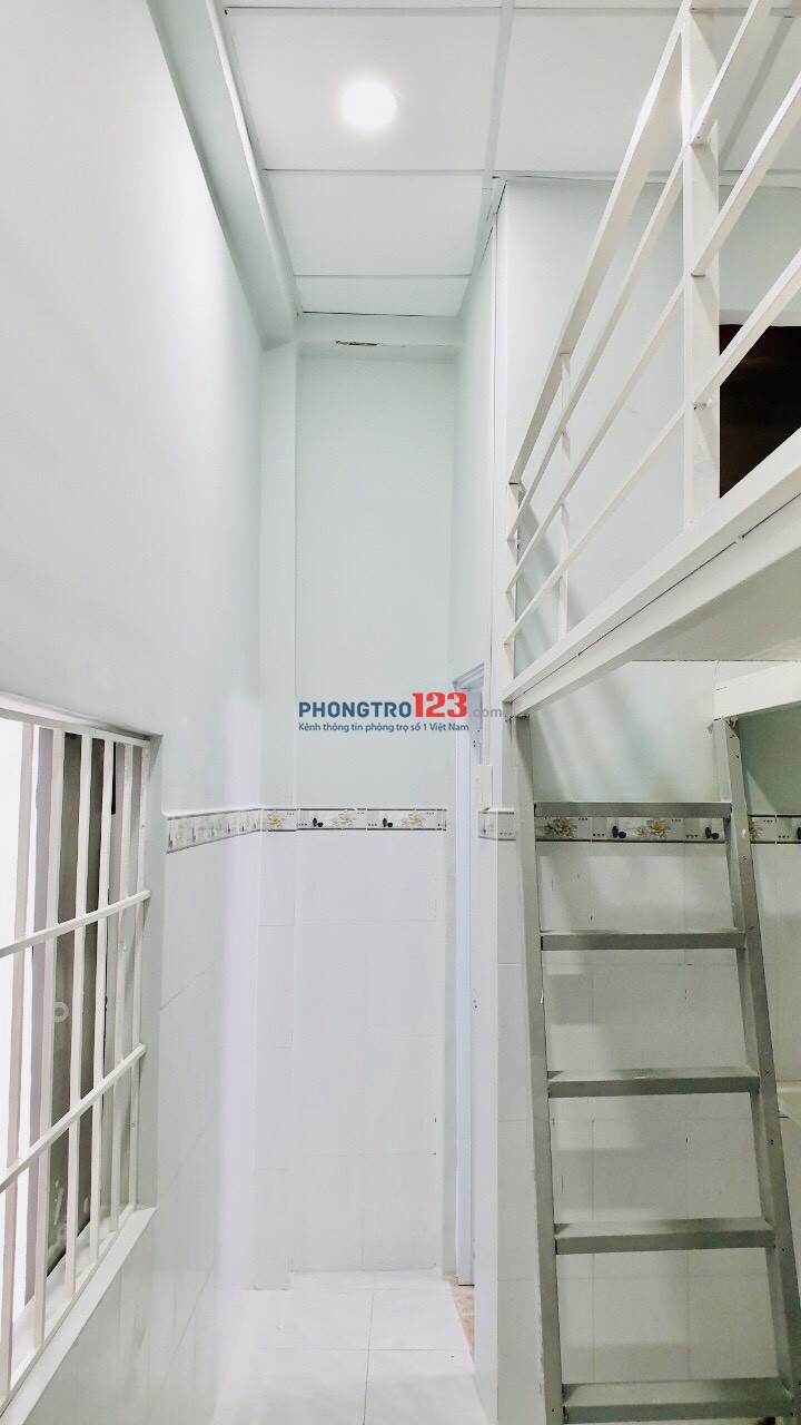 Phòng trọ khu nhà cao tầng mặt tiền Trần Bá Giao diên tích từ 18 đến 20m2 bảo vệ 24/24