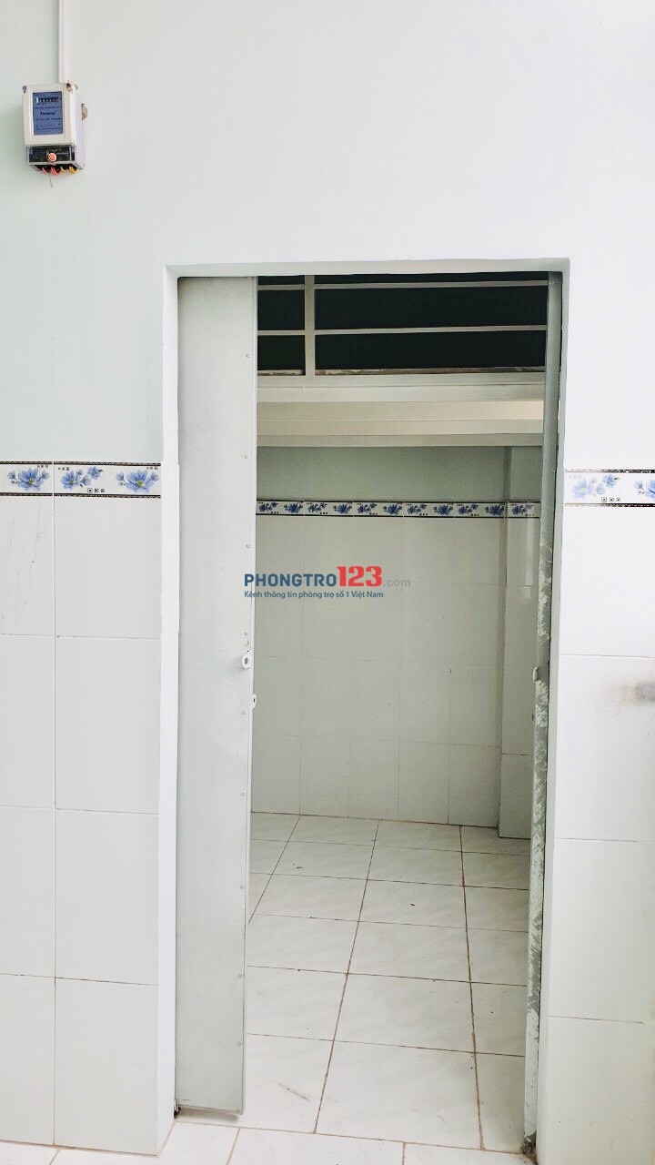 Phòng trọ khu nhà cao tầng mặt tiền Trần Bá Giao diên tích từ 18 đến 20m2 bảo vệ 24/24