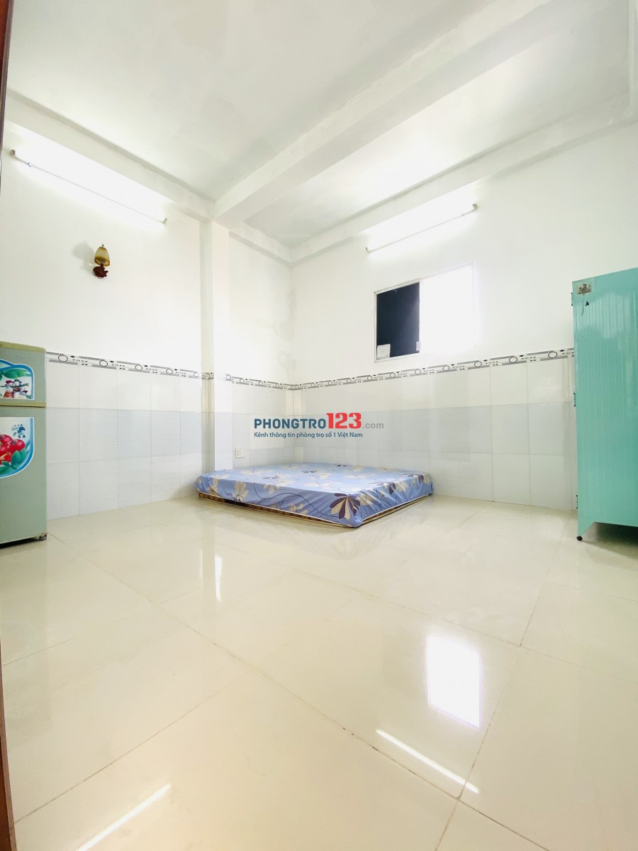 Phòng Q1 Full Nội Thất 18m2, Free Dịch Vụ, COVID giảm giá lì xì 500.000đ