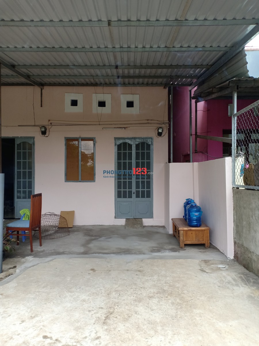 Cho thuê nhà hẻm Hà Huy Giáp Thạnh Lộc Quận 12