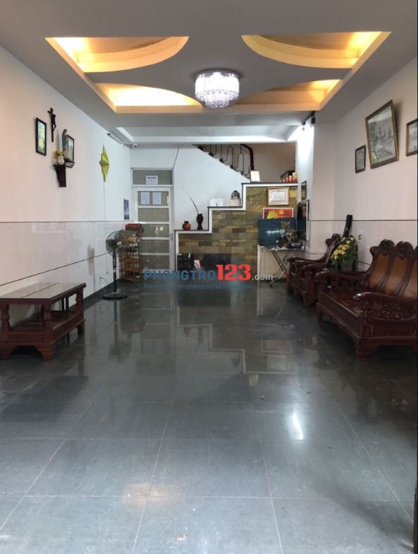 Cho thuê mặt bằng kinh doanh tầng 1 hoặc tầng trệt tại khu Thương Mại Thuận Việt Q11