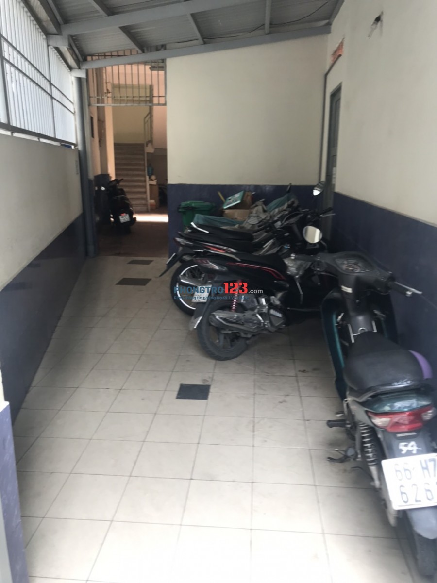 Cho thuê phòng trọ giá rẻ 25m2 có gác nhà hẻm xe hơi ngay Sân Bay Tân Sơn Nhất giá 2,8tr/tháng