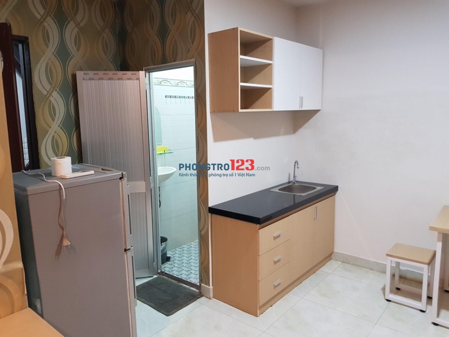 Cho thuê phòng trọ tại Quận 1, giá 2 triệu 5