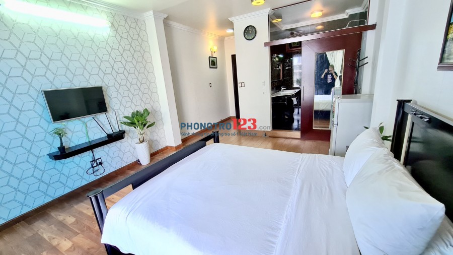 Căn hộ đầy đủ NT - trang bị thang máy - ngay vòng xoay Ngã 6 Phù Đổng Q1