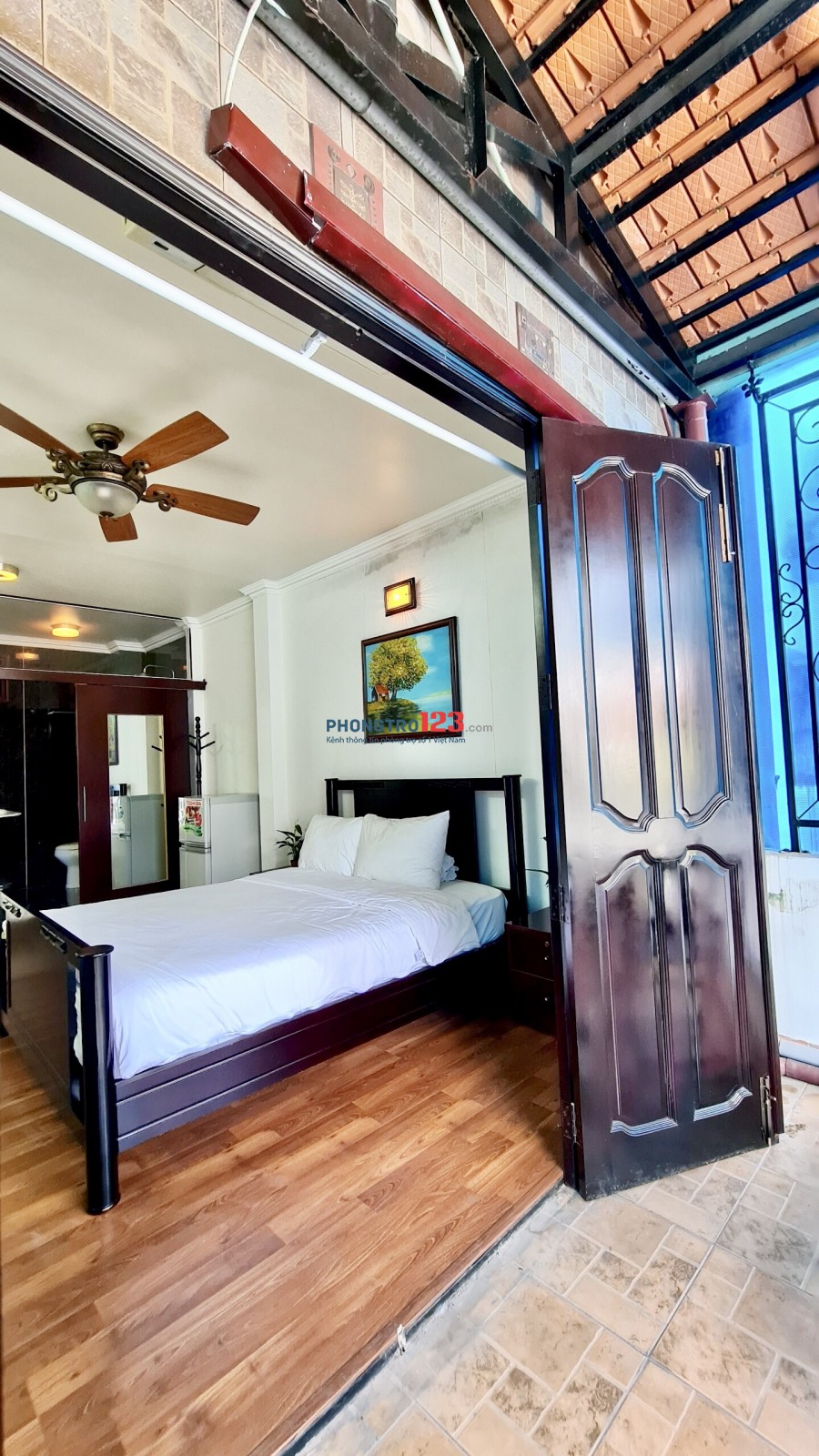Căn hộ đầy đủ NT - trang bị thang máy - ngay vòng xoay Ngã 6 Phù Đổng Q1