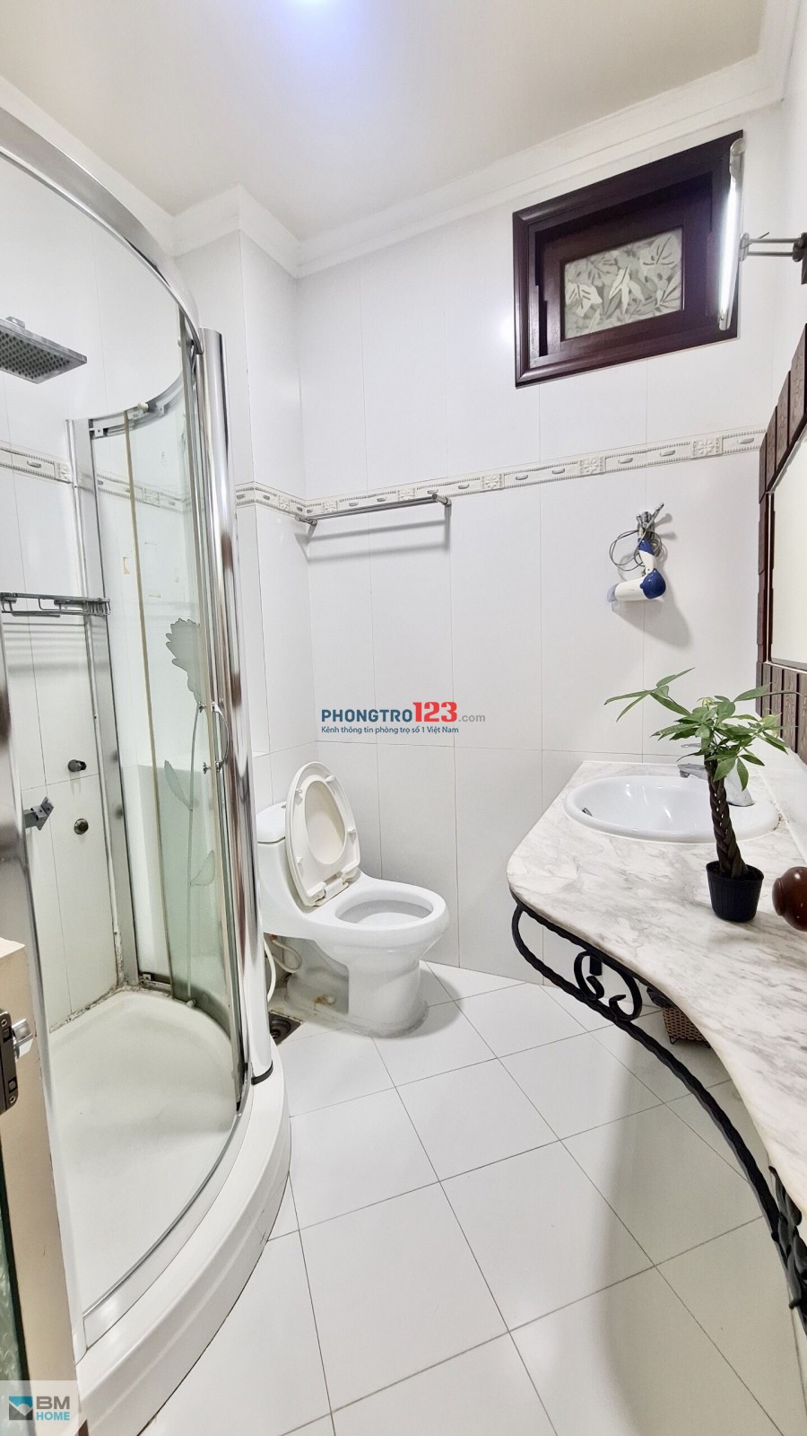 Căn hộ Q1 đầy đủ nội thất - vị trí đắc địa tại Ngã 6 Phù Đổng - trang bị thang máy vân tay !