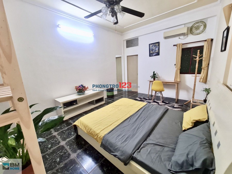 Căn hộ Q1 đầy đủ nội thất - vị trí đắc địa tại Ngã 6 Phù Đổng - trang bị thang máy vân tay !