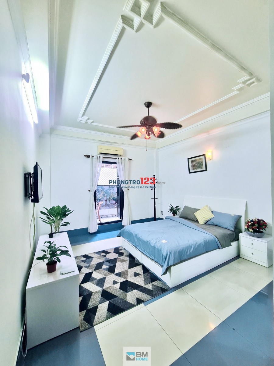 Căn hộ Q1 đầy đủ NT - trang bị thang máy - bếp - vị trí đắc địa tại vòng xoay Ngã 6 Phù Đổng