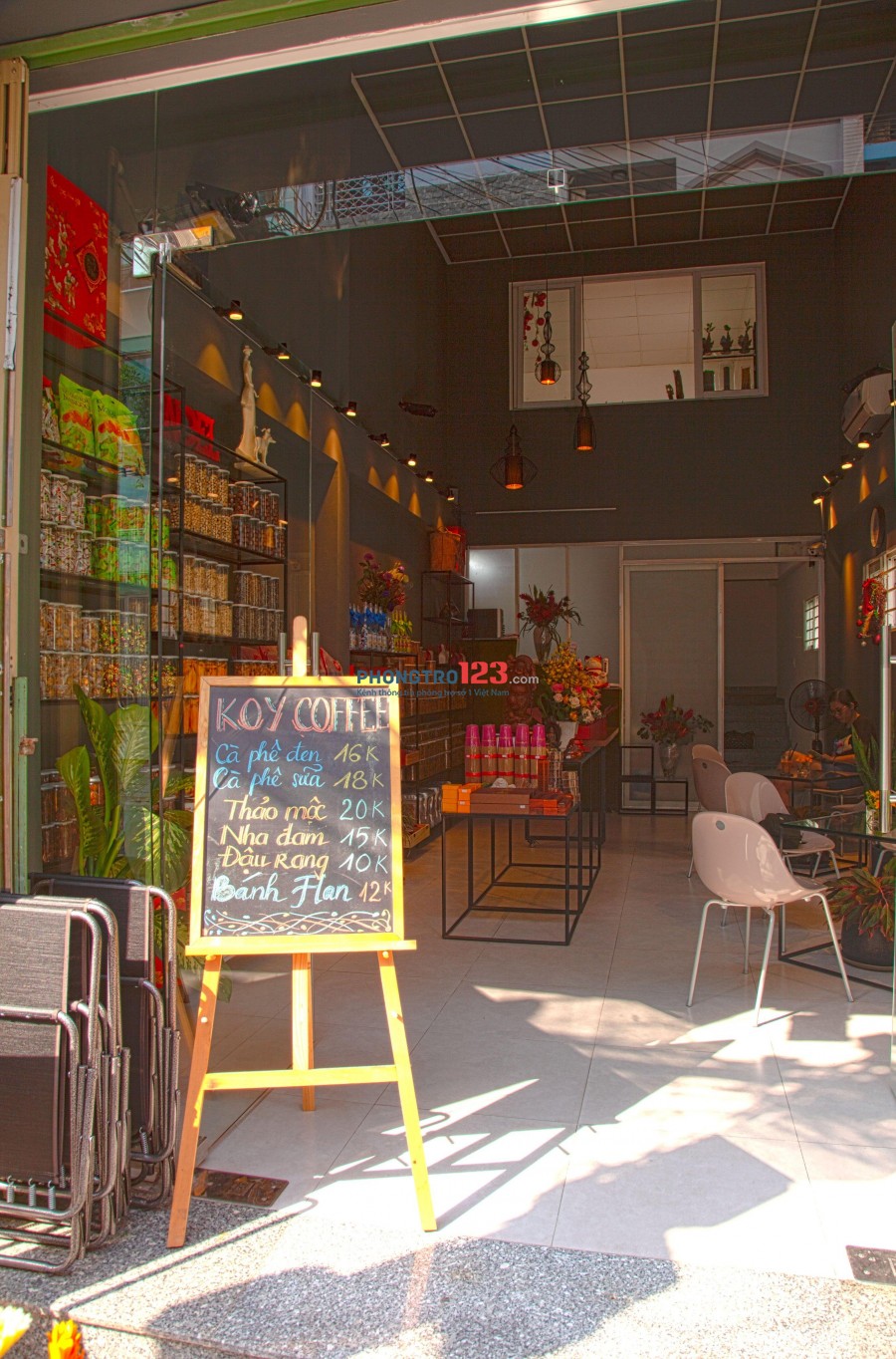 Chia sẻ Mặt bằng - Văn phòng đại diện, Shop trong quán cà phê khu vực sầm uất khu K300 – Nguyễn Bá Tuyển, Quận Tân Bình