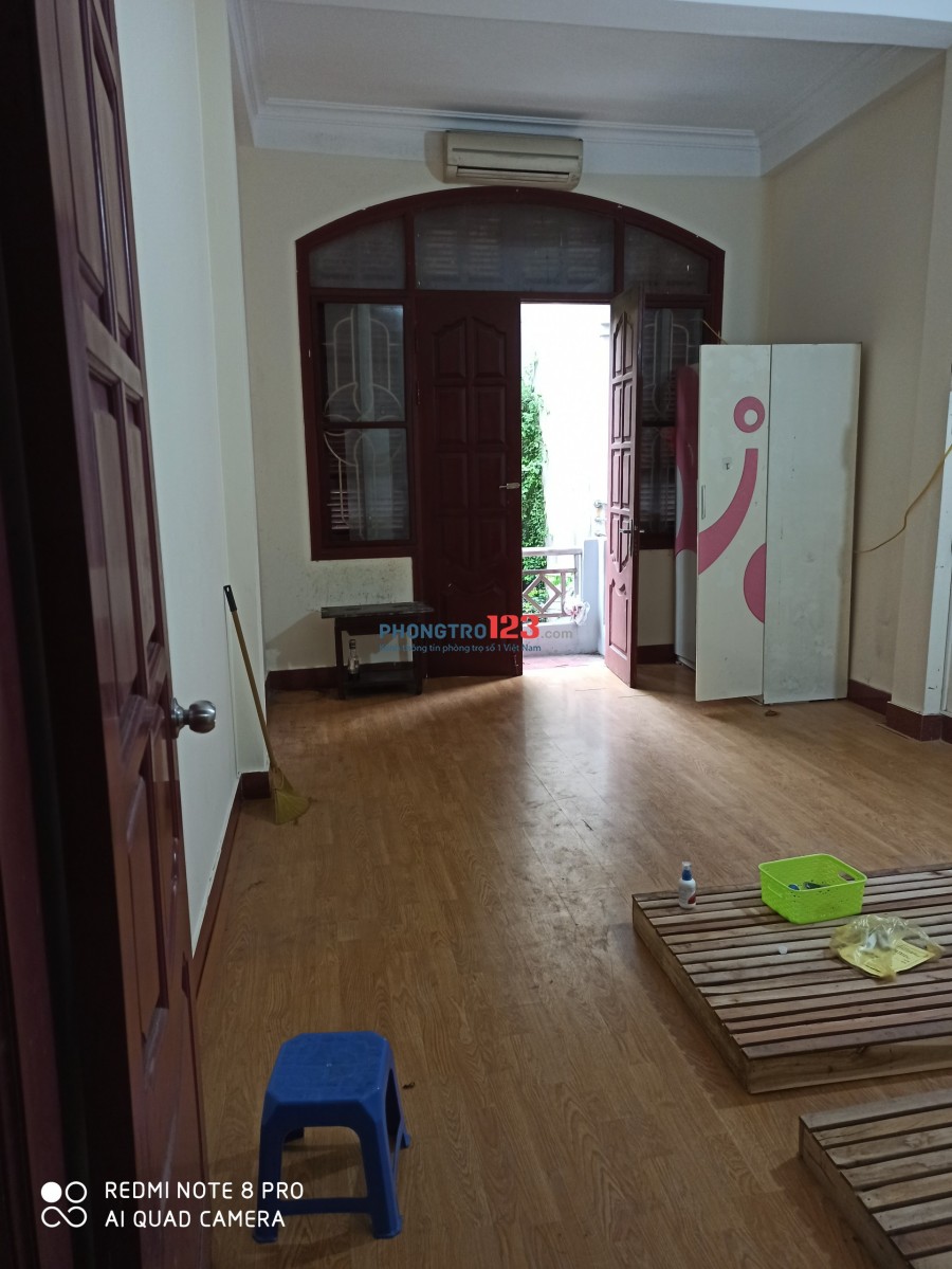 Phòng trọ cho thuê giá rẻ, đầy đủ điều hòa, nội thất tại Ngõ 345 Vĩnh Hưng