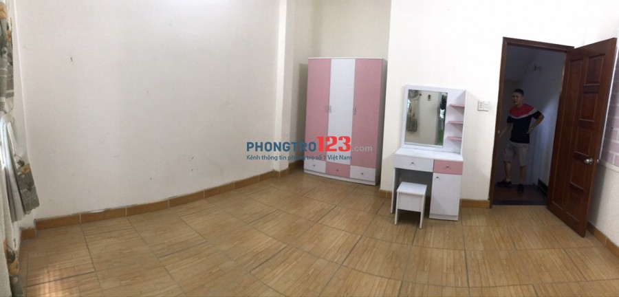 Cho thuê phòng 30m2 trong nhà nguyên Căn HXH tại Phan Huy Ích P12 GVấp giá từ 3,3tr/th