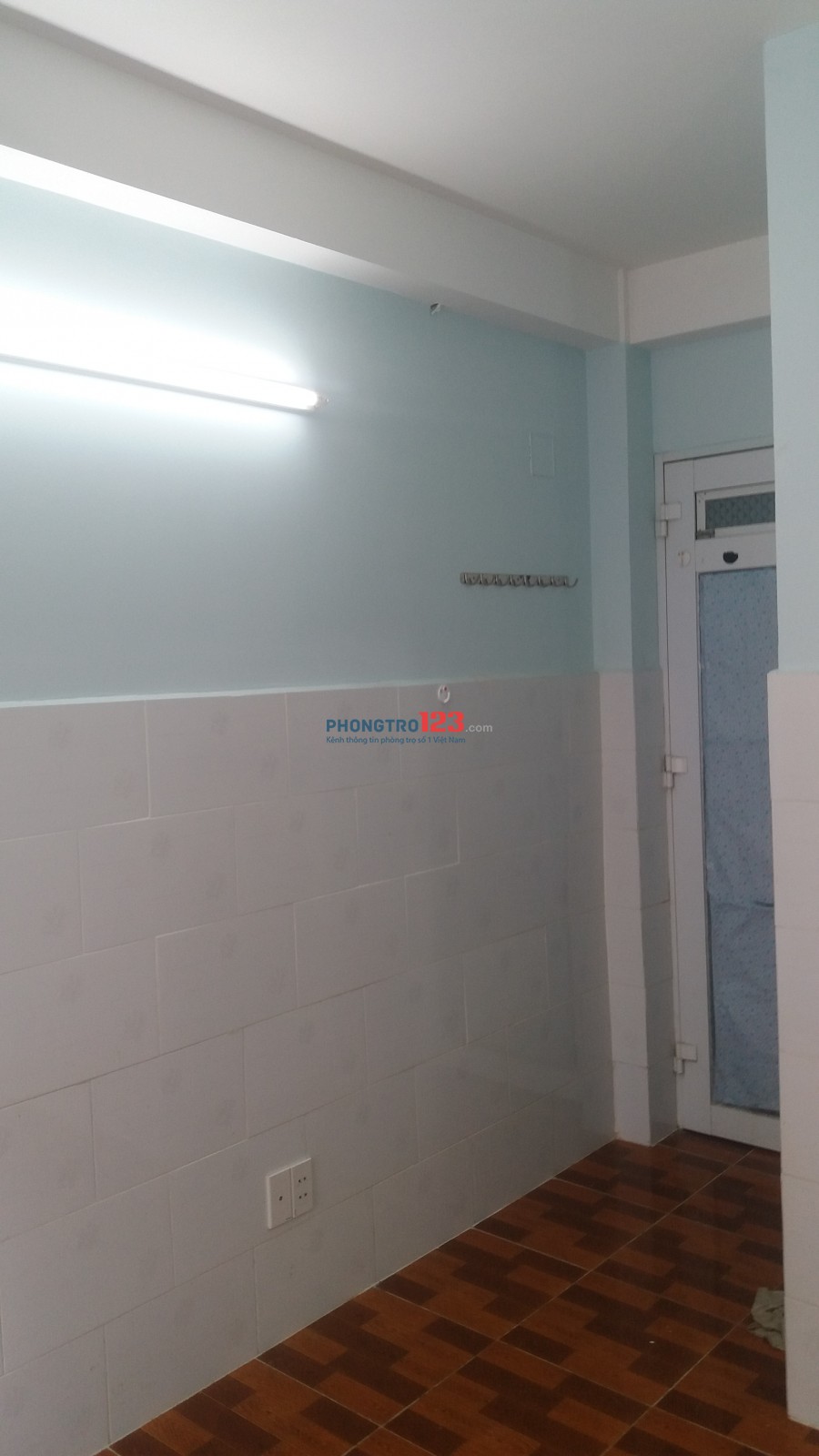 Phòng trọ Quận 3; đường CMT8; 16 m3, 3,3 triệu/tháng