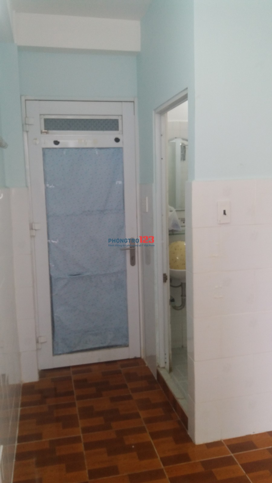 Phòng trọ Quận 3; đường CMT8; 16 m3, 3,3 triệu/tháng