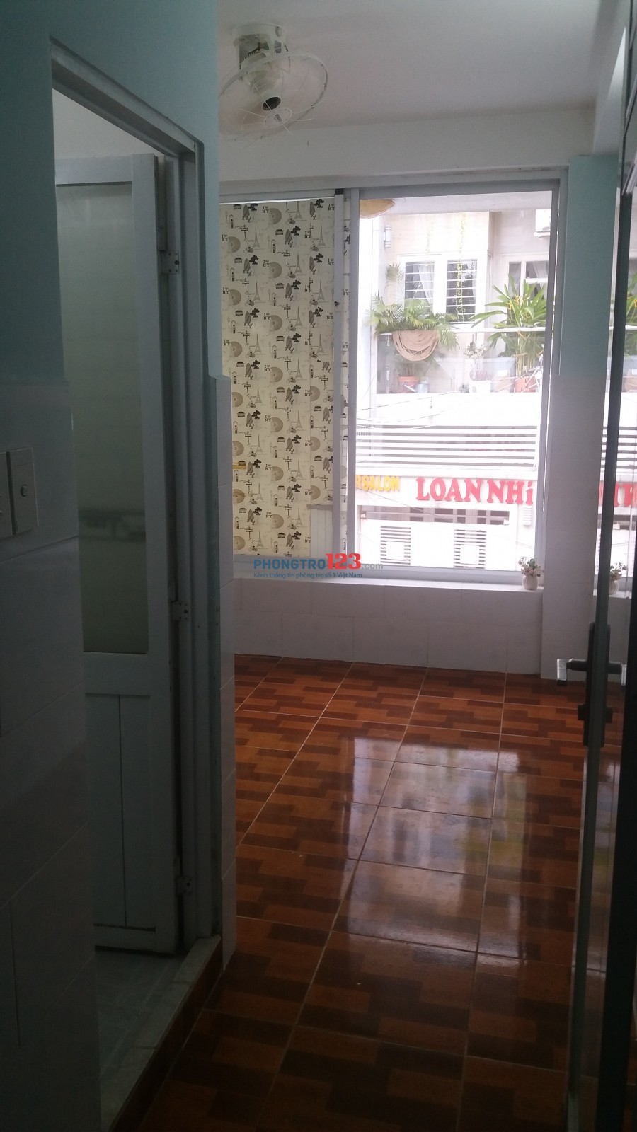 Phòng trọ Quận 3; đường CMT8; 16 m3, 3,3 triệu/tháng