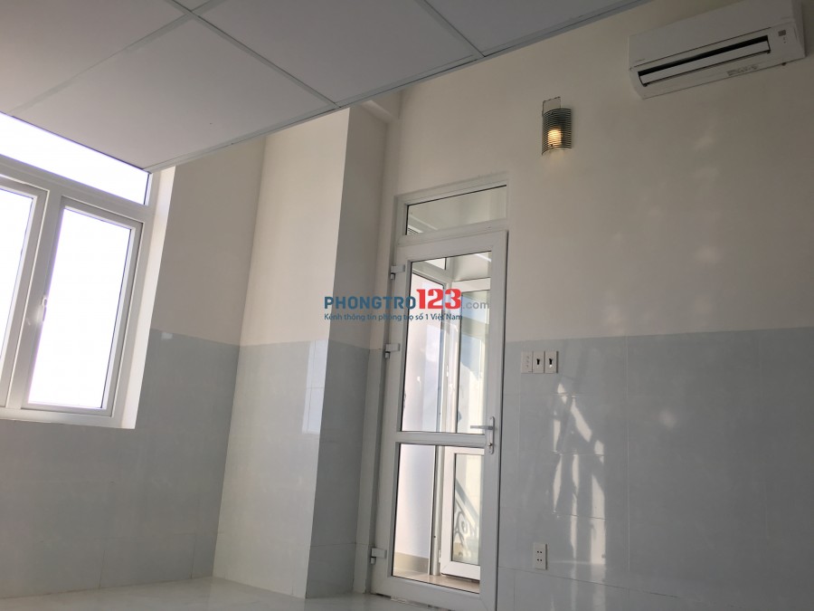 Căn hộ mới xây 30m2 full nội thất - đường D2 Bình Thạnh