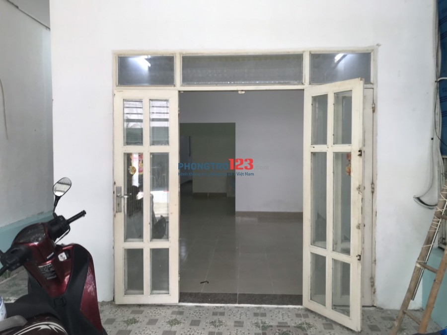 Chính chủ cho thuê nhà nguyên căn HXH 1 trệt 1 lầu 5x25 tại 134/26 Nguyễn Thị Thập Q7