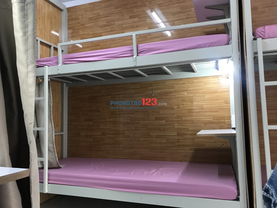Home stay KTX giường 2 tầng máy lạnh nội thất cao cấp giá rẻ quận 4 ngay cầu Ông Lãnh