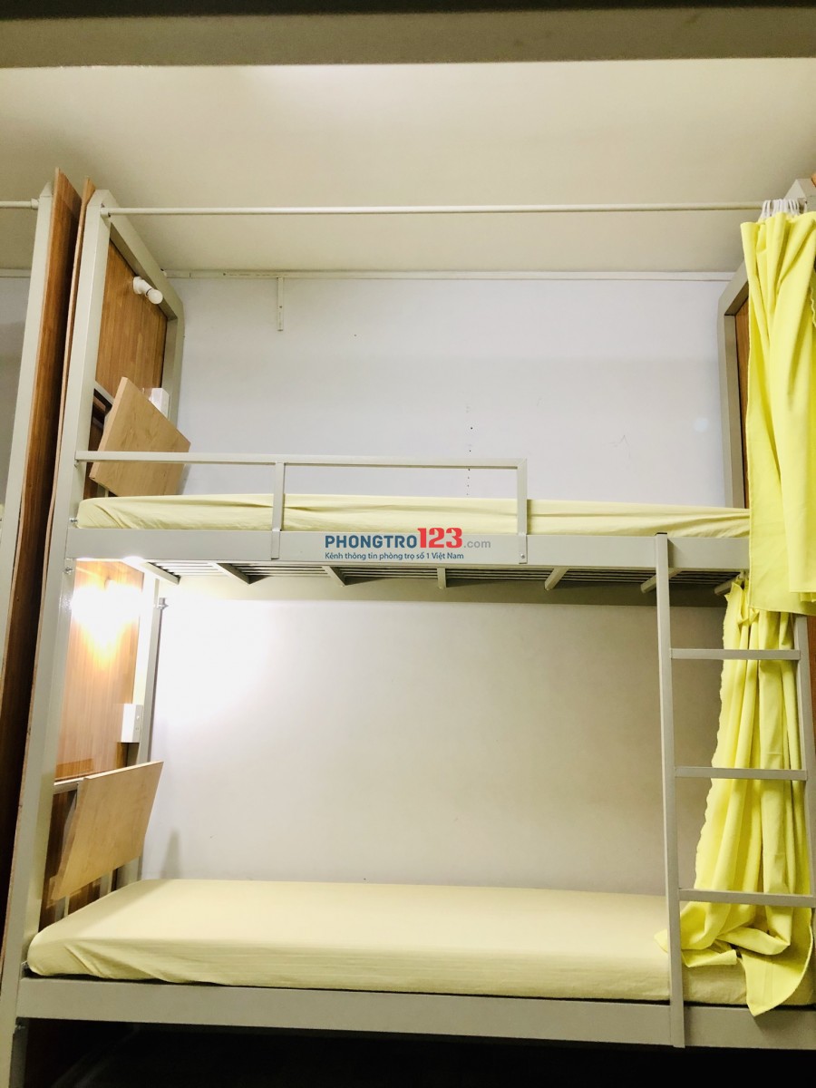 Home stay KTX giường 2 tầng máy lạnh nội thất cao cấp giá rẻ quận 4 ngay cầu Ông Lãnh