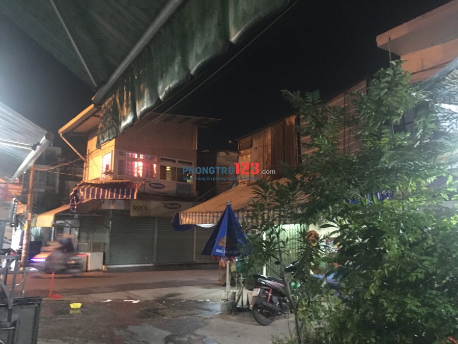 Cho thuê nhà nguyên căn, gần chợ, quận 11
