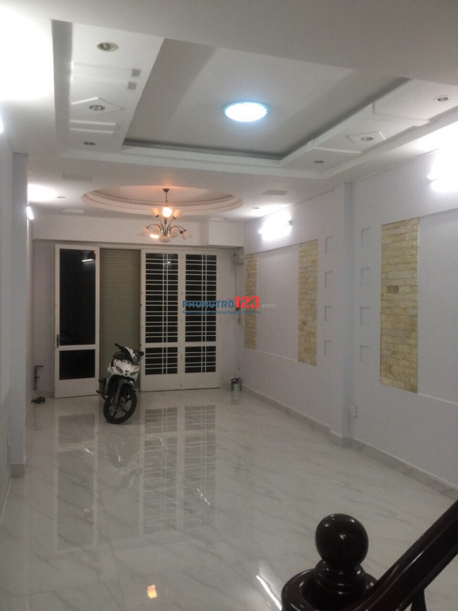 Cho Thuê Phòng Trọ Nhà Mặt Tiền Đường Nguyễn Sỹ Sách,Tân Bình,50m2,Có BanCong,Giá 4.2Tr