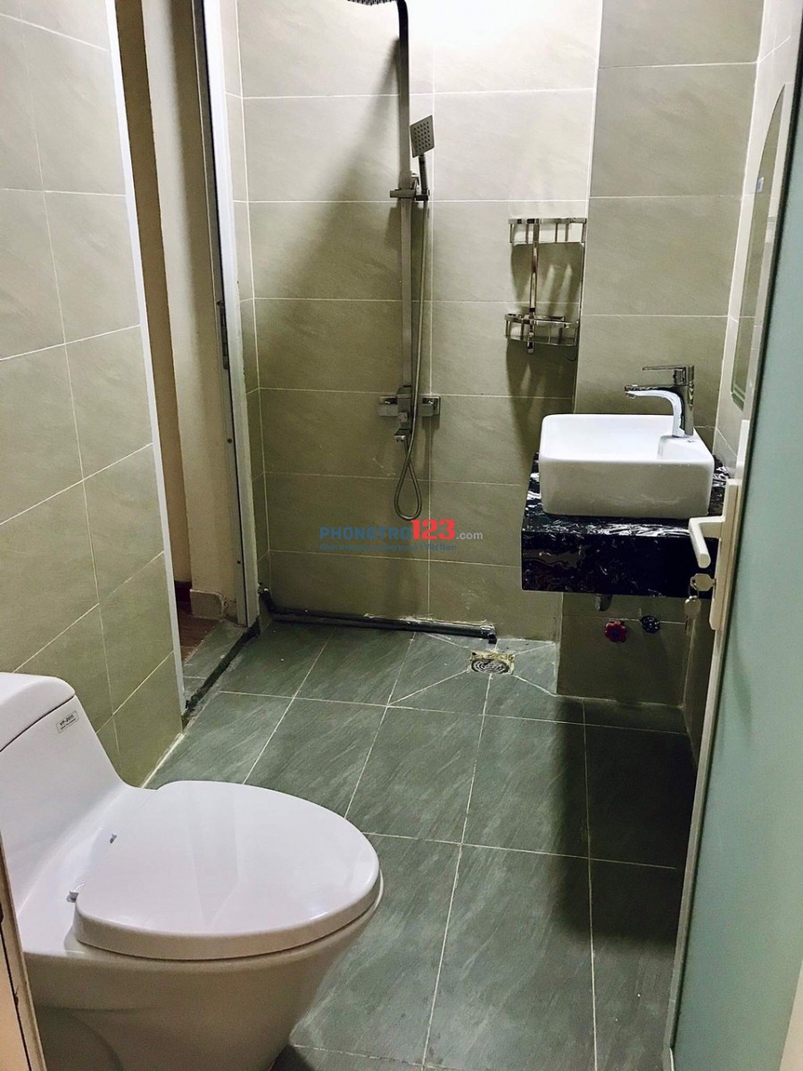 Phòng trọ ở ghép dạng ký túc xá tại Bình Thạnh