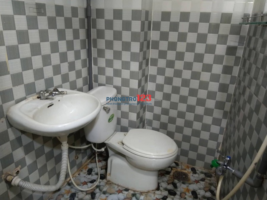 Nhà 2 lầu Quận 8 cho thuê giá rẻ, khu an ninh, nhiều tiện ích