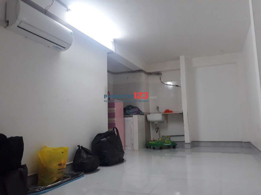 Phòng Có Máy Lạnh WC Riêng số 3A Đường 71 Tân Quy Gần Lotte Q7