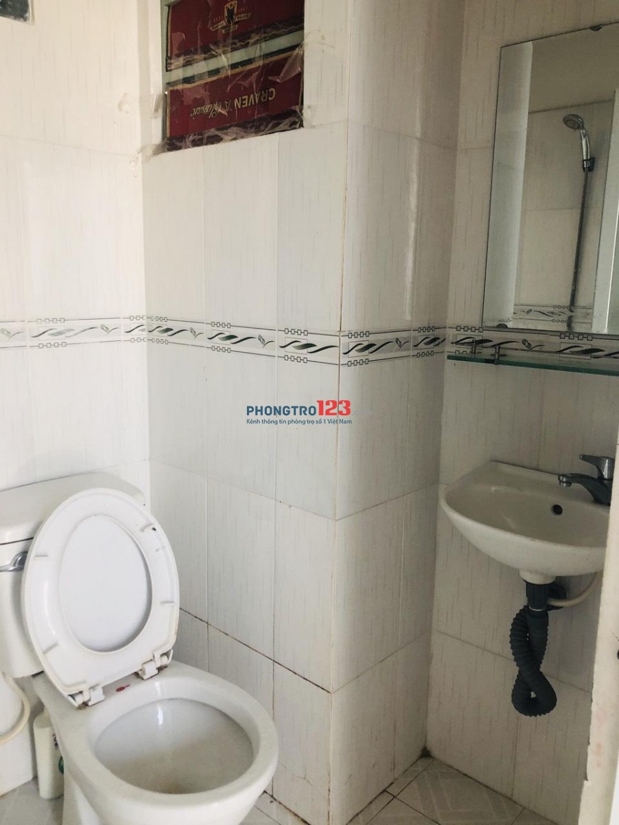 Cho thuê phòng đường Lê Văn Huân,toilet riêng giờ giấc tự do,có bảo vệ 24/24 đối diện tòa nhà Etow Tân Bình.