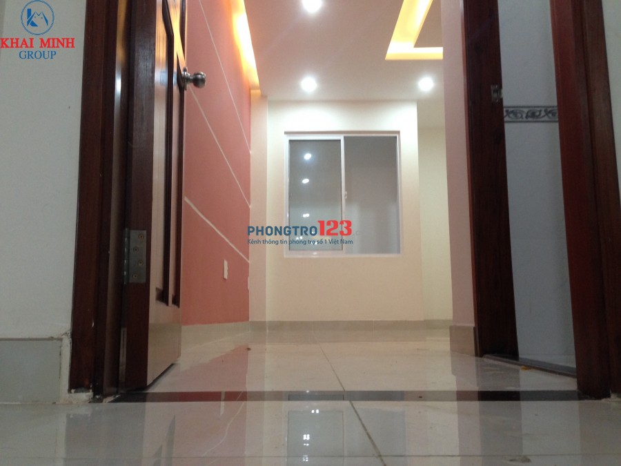 Phòng BAO ĐẸP, MÁY LẠNH, cửa sổ, WC riêng- Bùi Đình Túy, gần Hàng Xanh
