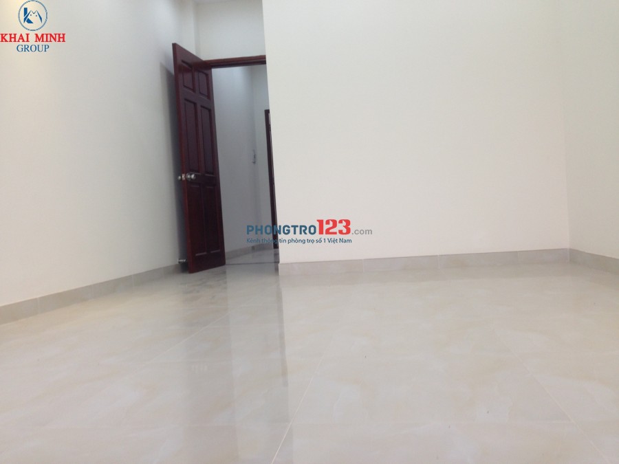 Phòng BAO ĐẸP, MÁY LẠNH, cửa sổ, WC riêng- Bùi Đình Túy, gần Hàng Xanh