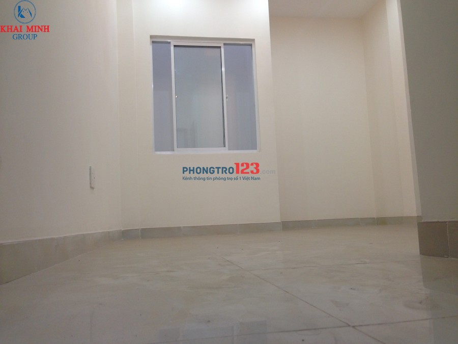 Phòng BAO ĐẸP, MÁY LẠNH, cửa sổ, WC riêng- Bùi Đình Túy, gần Hàng Xanh
