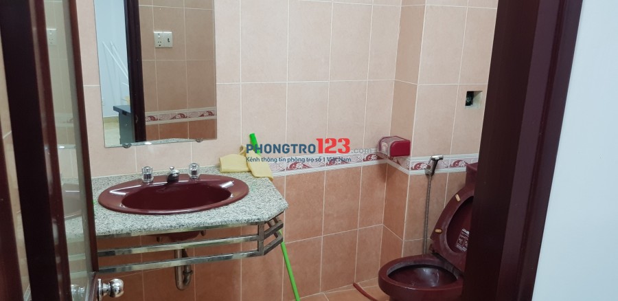 Cần cho thuê phòng rộng đẹp thoáng mát ở 181/3/22 Phan Đăng Lưu, P.1, Q. Phú Nhuận