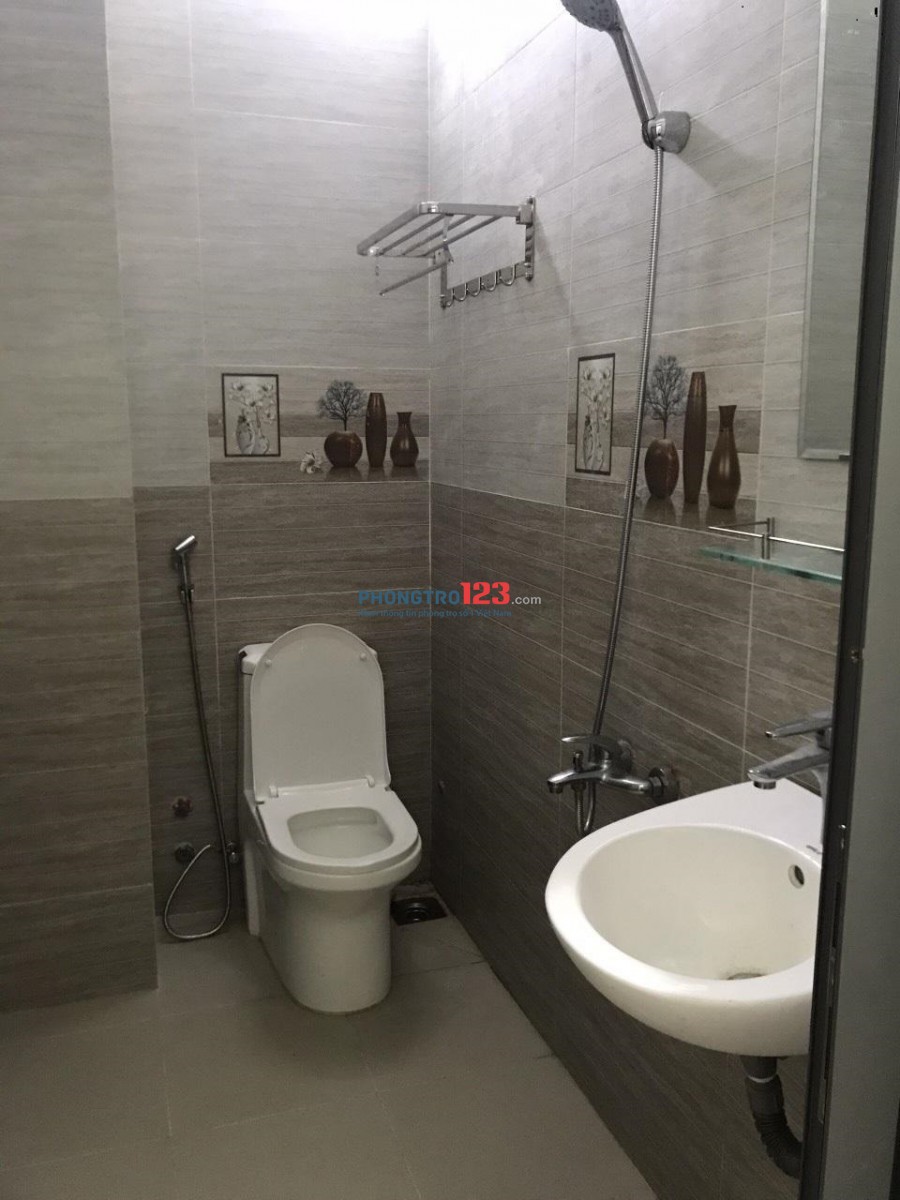 Phòng trọ cao cấp mới xây mặt tiền đường Cầu Xéo, có máy lạnh, thang máy, giờ tự do, bảo vệ 24/7_ giá sv