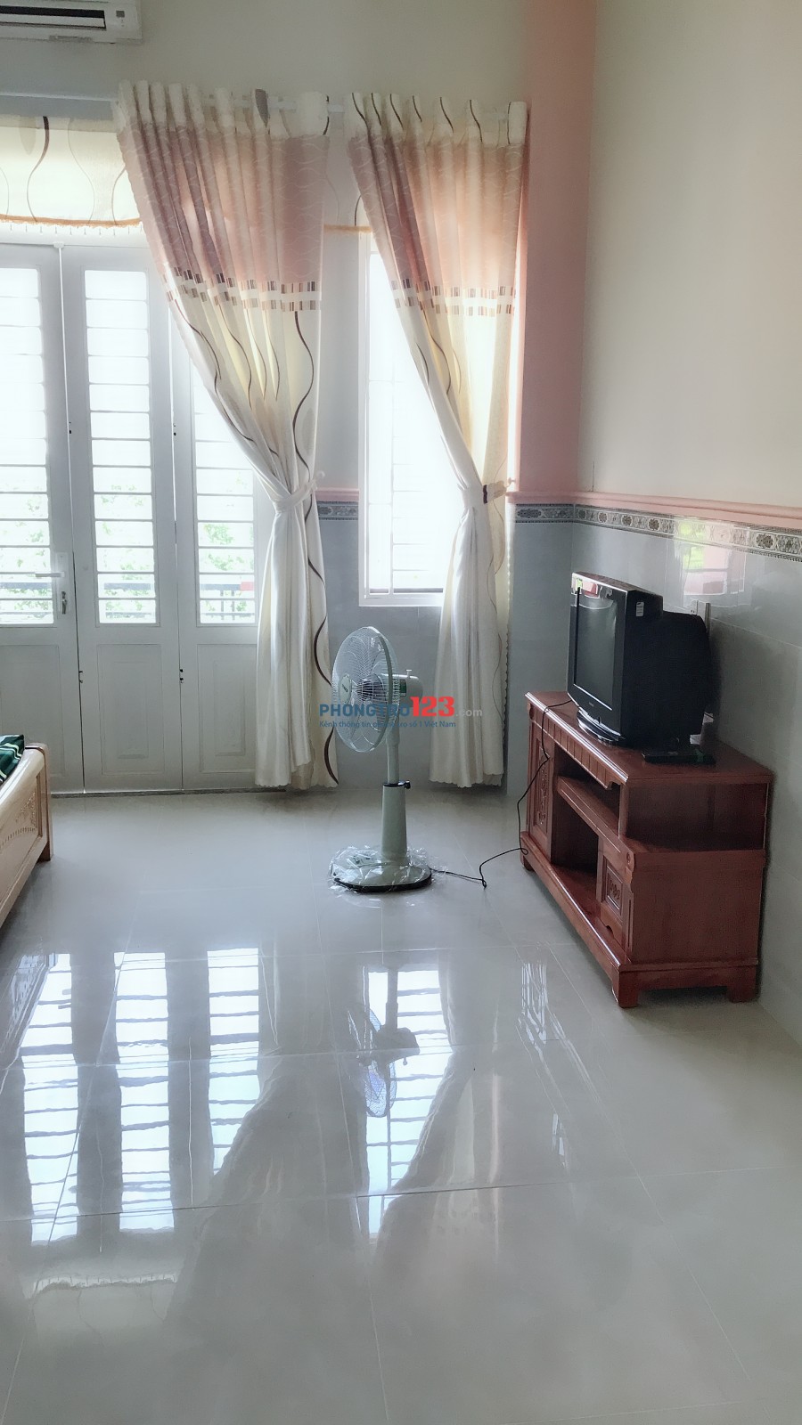 CHO THUÊ PHÒNG TRỌ 40m2 ĐƯỜNG BÙI QUANG LÀ, FULL NỘI THẤT