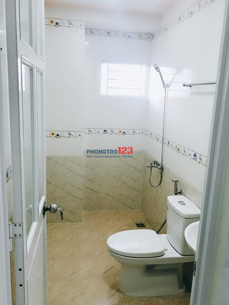 CHO THUÊ PHÒNG TRỌ 40m2 ĐƯỜNG BÙI QUANG LÀ, FULL NỘI THẤT