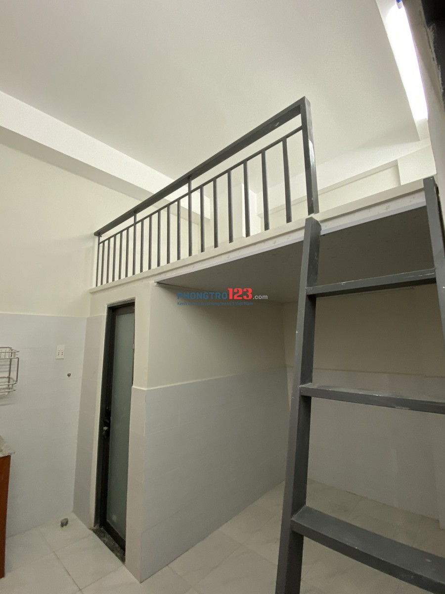 Phòng đẹp chuẩn căn hộ, có thang máy, bảo vệ 24/24, gần chợ Hành Thông Tây, đối diện Mercedes Quang Trung