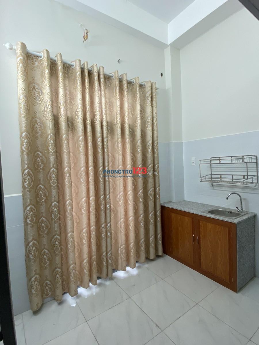 Phòng đẹp chuẩn căn hộ, có thang máy, bảo vệ 24/24, gần chợ Hành Thông Tây, đối diện Mercedes Quang Trung