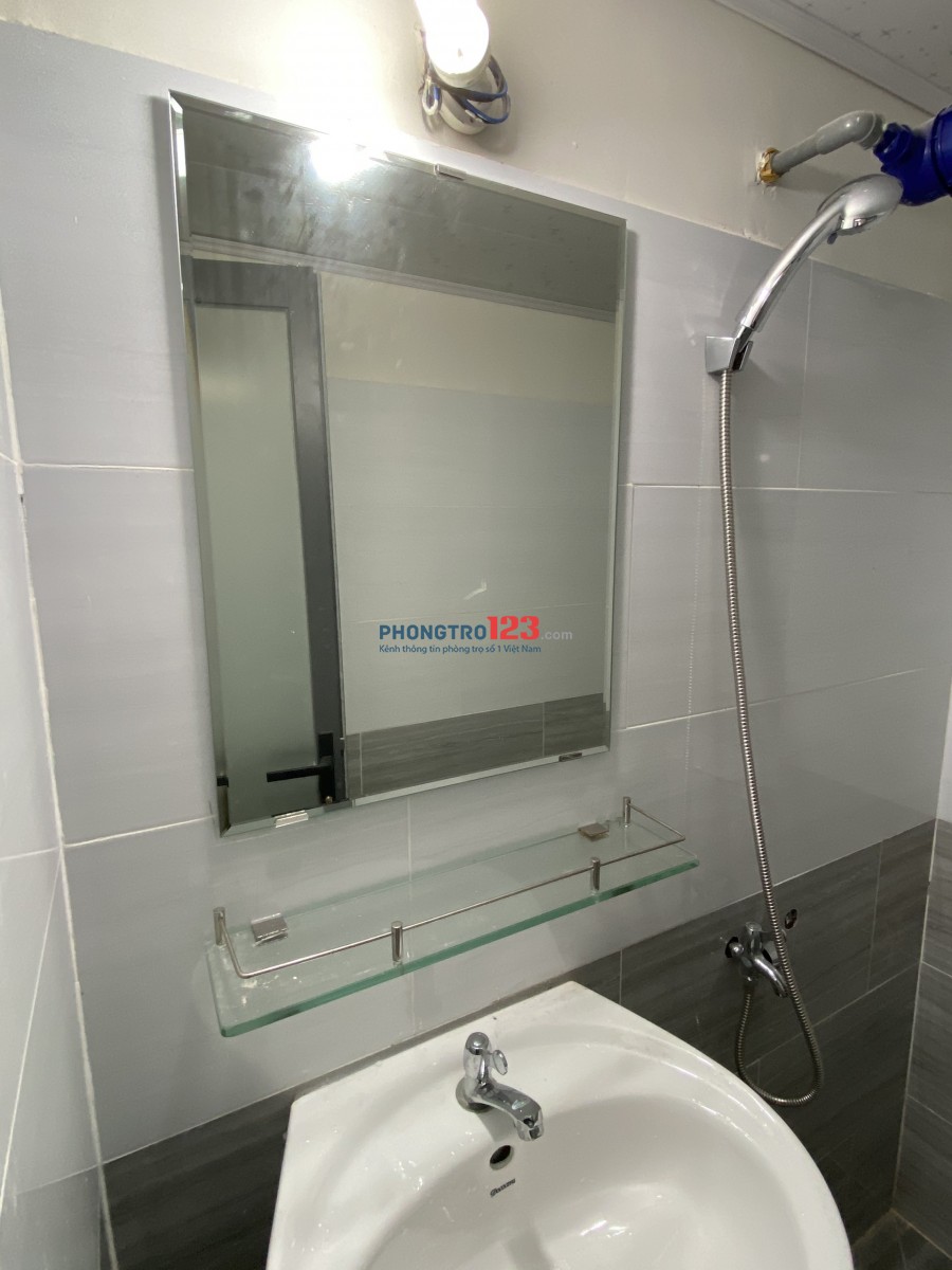 Phòng đẹp chuẩn căn hộ, có thang máy, bảo vệ 24/24, gần chợ Hành Thông Tây, đối diện Mercedes Quang Trung
