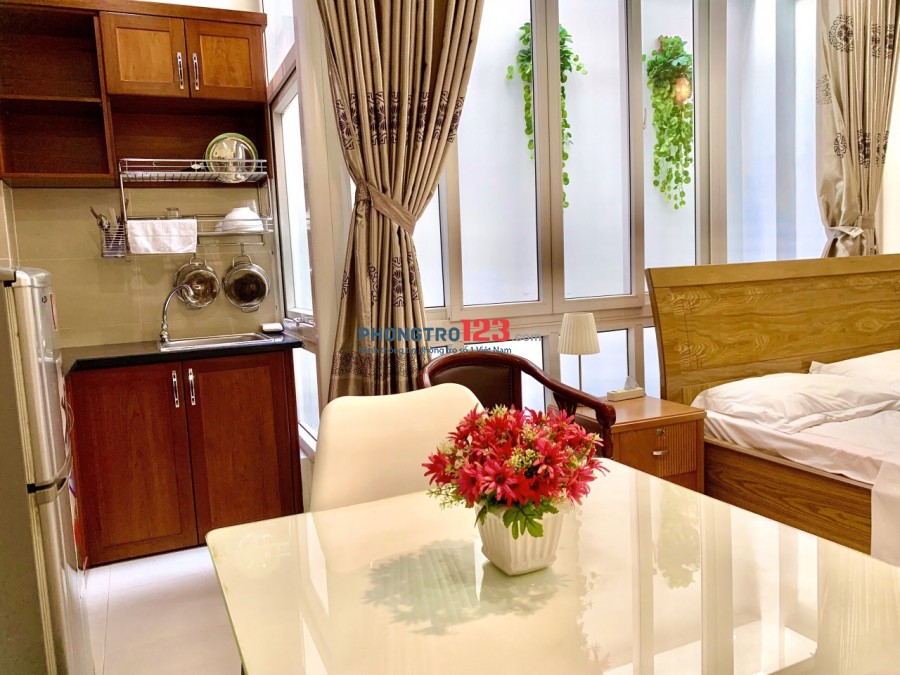 Chính chủ cho thuê căn hộ dịch vụ Full nội thất chuẩn khách sạn tại Phạm Viết Chánh Q BThạnh