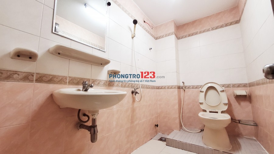Phòng mới, đẹp, ban công lớn, ngay D2 nối dài, P.25, Bình Thạnh !