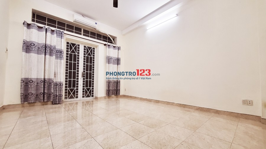 Phòng mới, đẹp, ban công lớn, ngay D2 nối dài, P.25, Bình Thạnh !