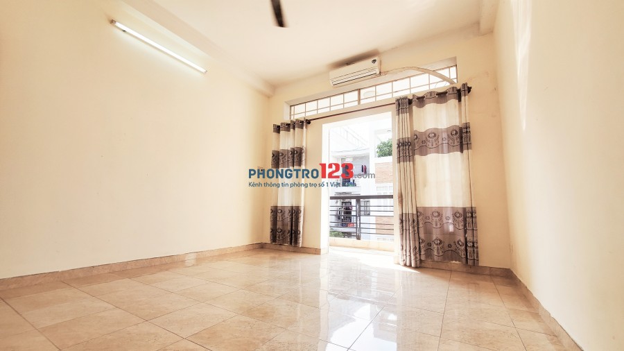 Phòng mới, đẹp, ban công lớn, ngay D2 nối dài, P.25, Bình Thạnh !